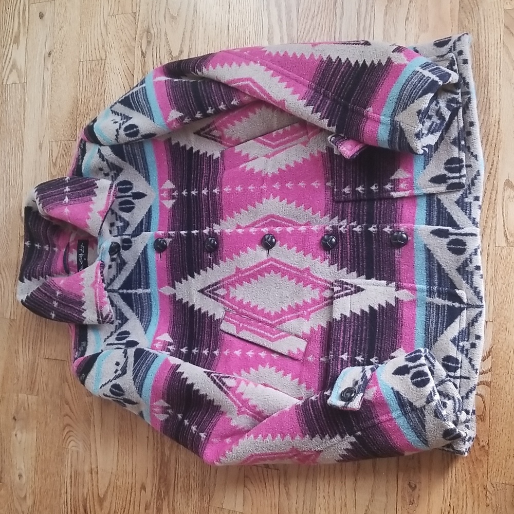 (8) Miss Selfridge Patterned Nordic Banff Colorful Casual Outdoor